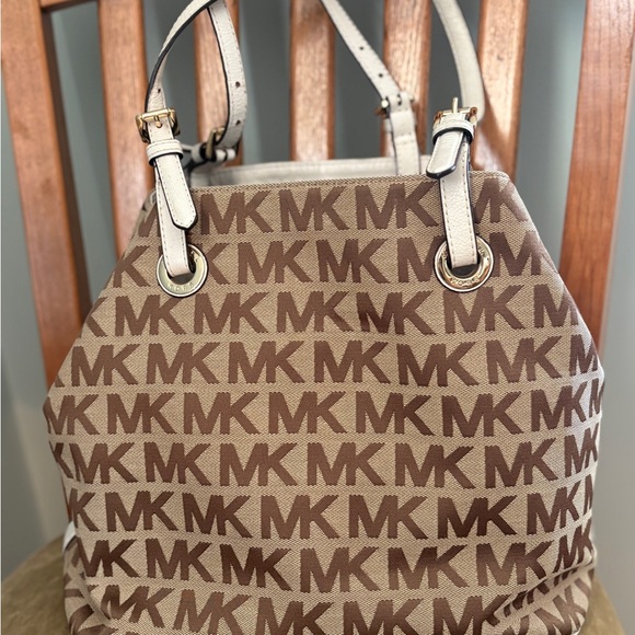 Michael Kors Tan and Cream Shoulder Bag - Picture 1 of 4